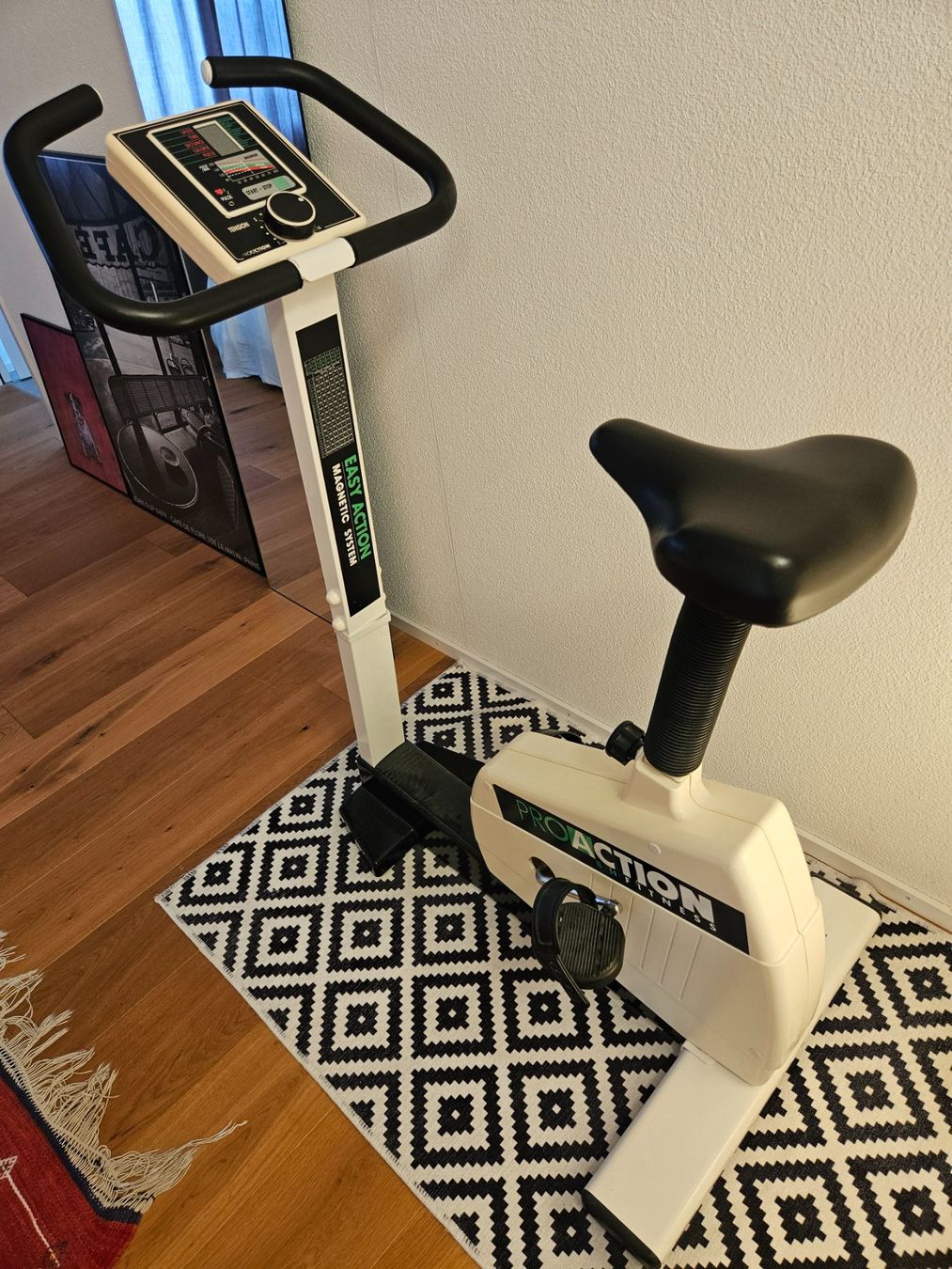 Vélos d'appartement: Schöner einfacher Hometrainer/Heimtrainer – D'occasion à Lenzburg par Dawlish 2