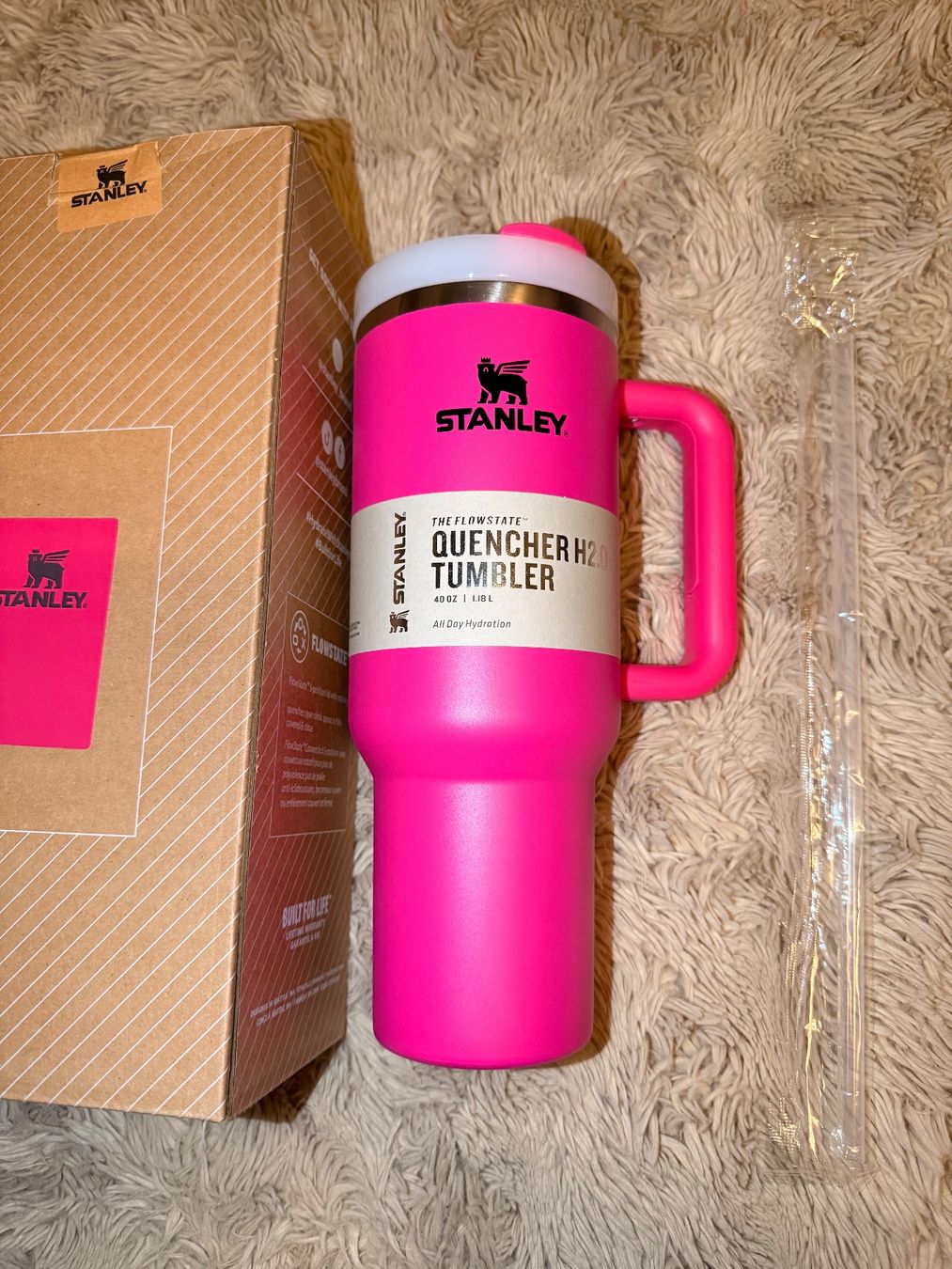 Stanley Borracce & Thermos: Stanley Quencher 1.18L Neuf! – Nuovo e nell'imballaggio originale da Lausanne venduto da PANDA7