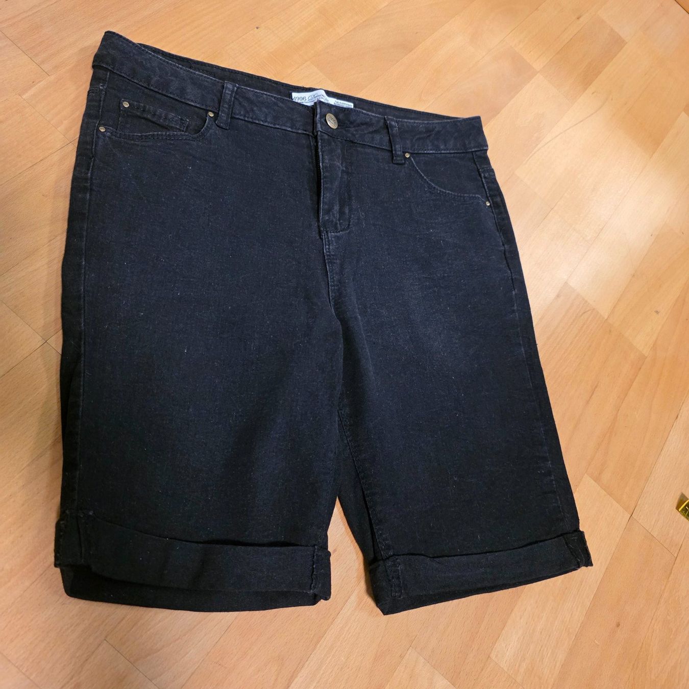 Pantaloni: 1996 Denim Co. Bermuda Shorts Schwarz M – Usato da Wald ZH venduto da CapLux 6