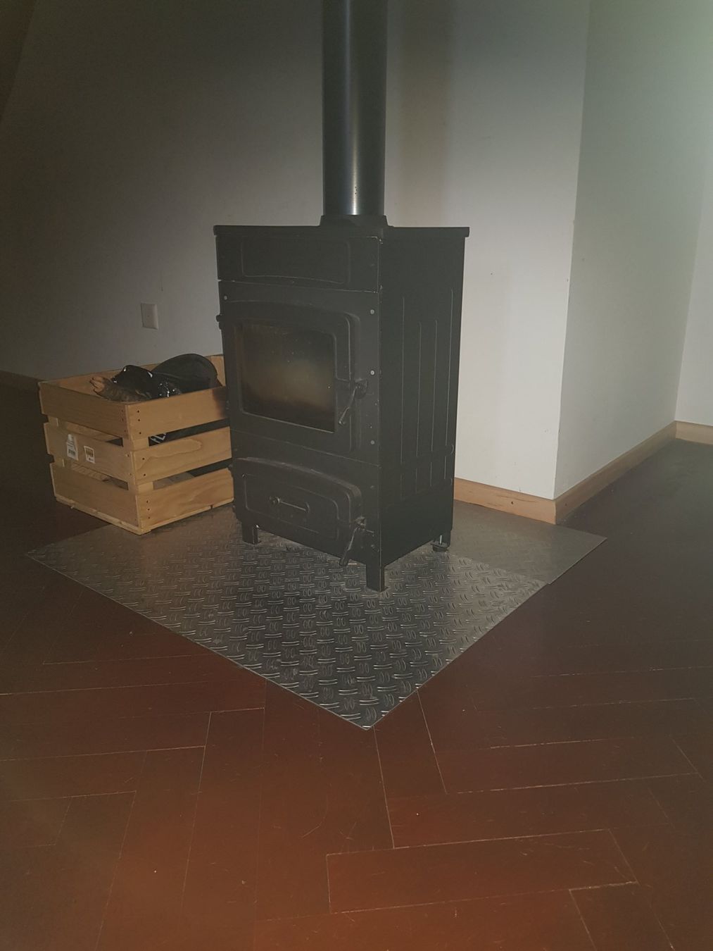 Stufe caminetto: Holz Ofen von 2024 – Usato da Roches BE venduto da Fanato7 1