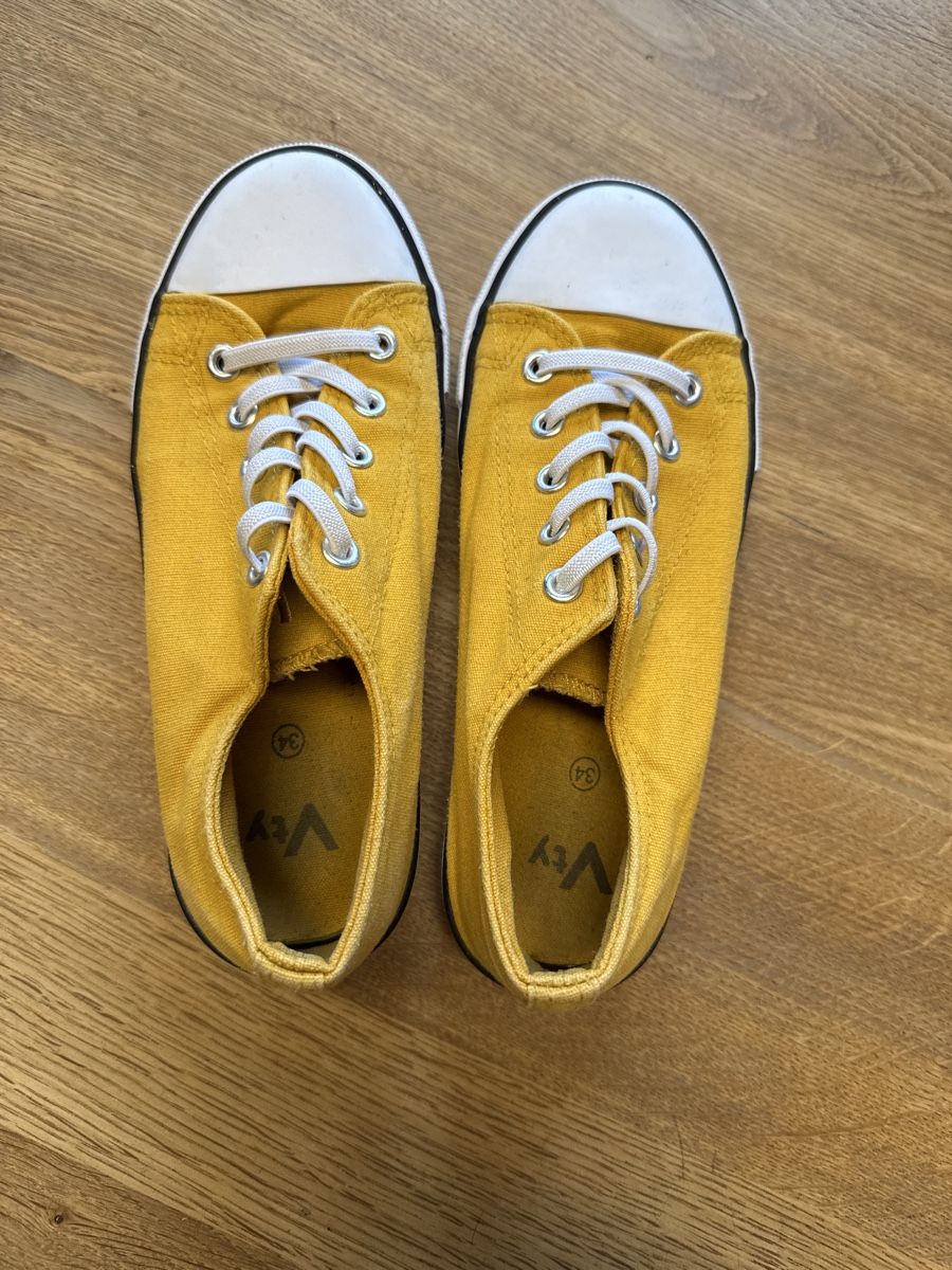 Scarpe da uomo: Sneaker gelb Gr. 34 – Usato da Rohr b. Olten venduto da -FaLu- 3
