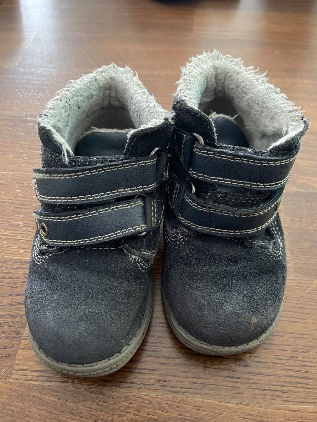 Scarpe per ragazzi: Junge Schuhe Gr. 23 – Usato da Horgen venduto da delakowi