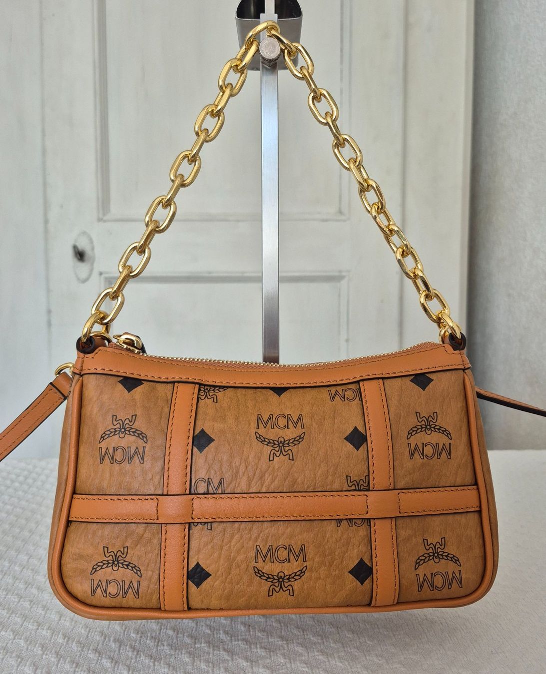 Mcm Borse da donna: Neue MCM Pochette, mit Kette – Nuovo (secondo la descrizione) da Dottikon venduto da Pega7 3
