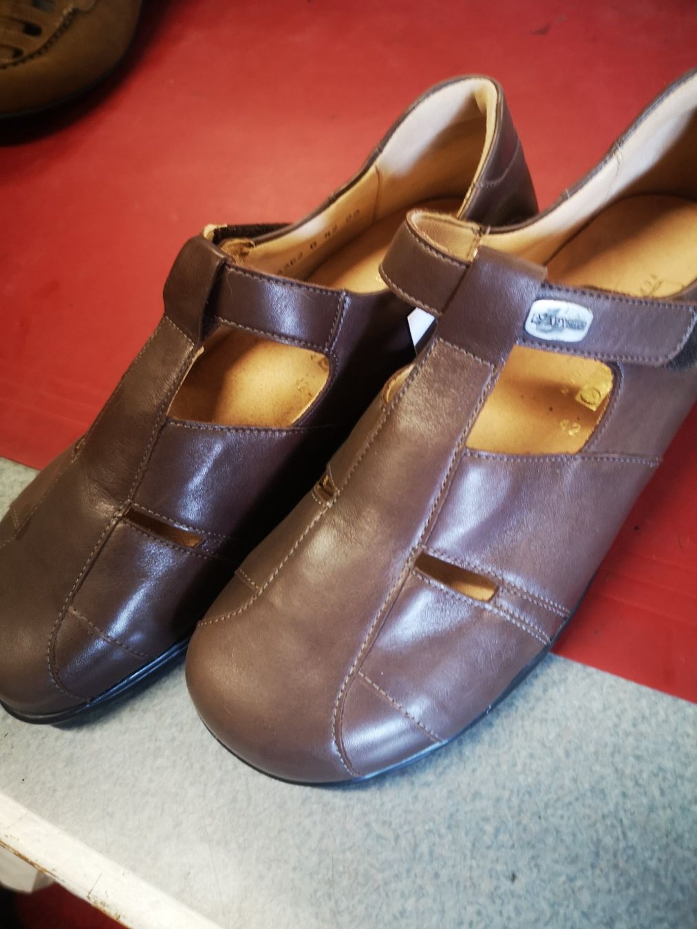 Helvesko Chaussures femmes: Helvesko – Neuf avec emballage d'origine à Möhlin par Highwaytom