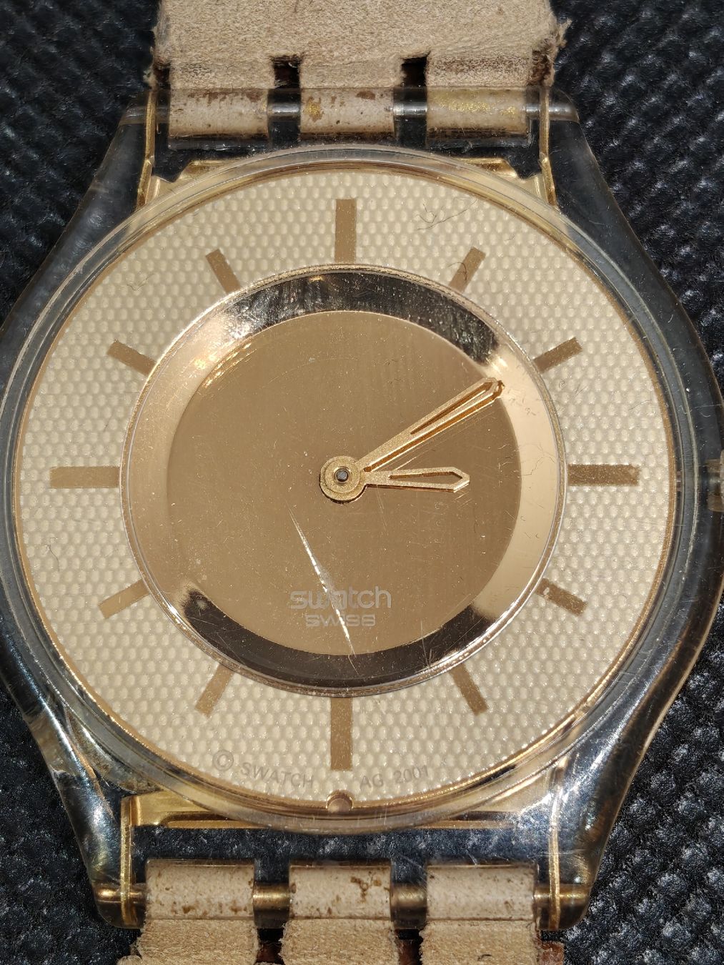 Swatch Orologi: Swatch Swiss 2001 Gold Transparent 33mm – Difettoso da Wangen an der Aare venduto da RetroKontor 1