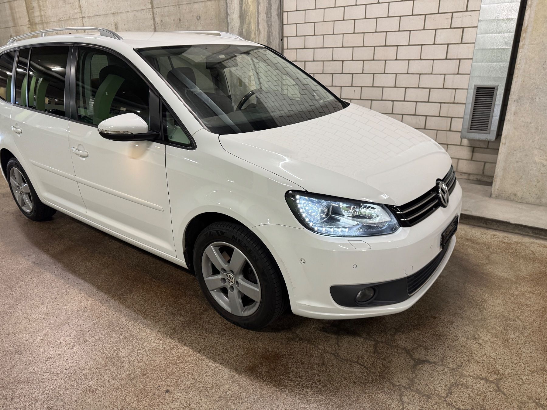 VW Automobili: VW TOURAN 2.0TDI DSG – Usato da Arbon venduto da togo12 1