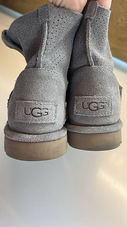 Damenschuhe: UGG Übergangsstiefel Gr. 36 – Gebraucht aus Biel/Bienne von granadella33 2