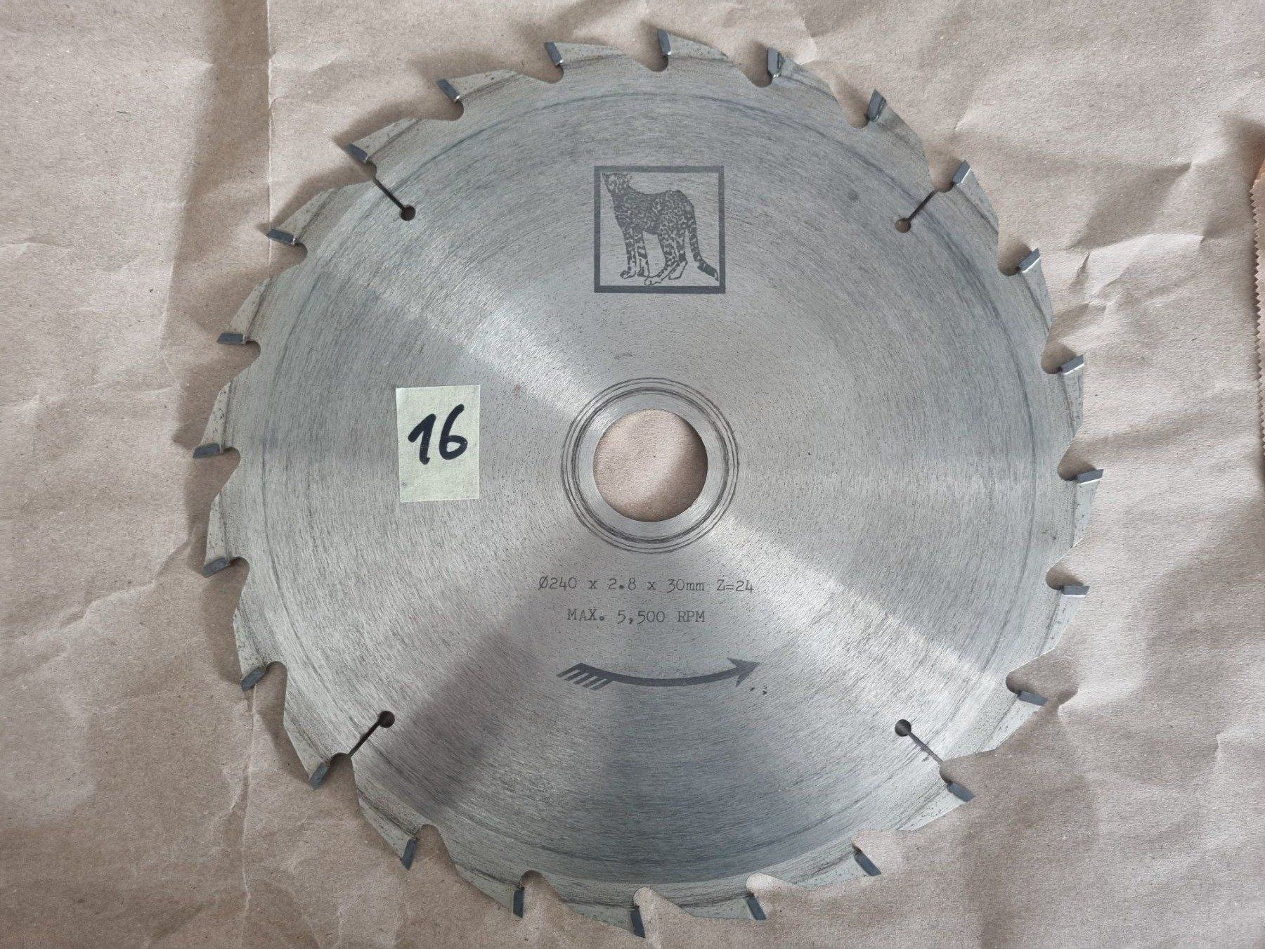Seghe: Sägeblatt 240x2.8x30 – Usato da Buchs AG venduto da schnoderhong