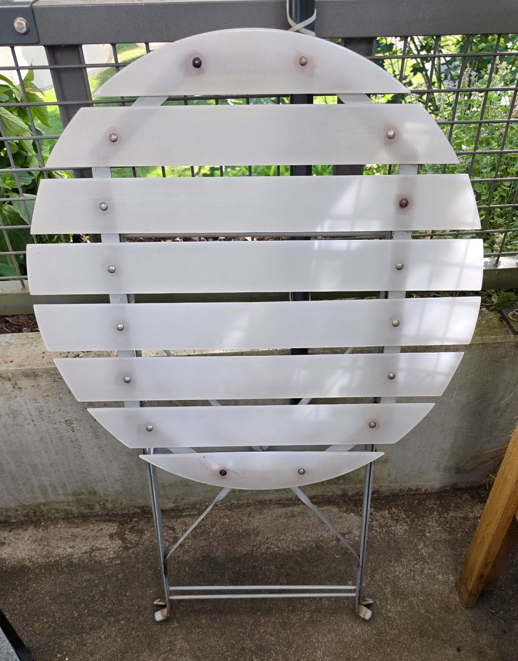 Tavoli: Runder Gartentisch / Balkontisch (klappbar, weiss – Usato da Riedholz venduto da Suroman 2