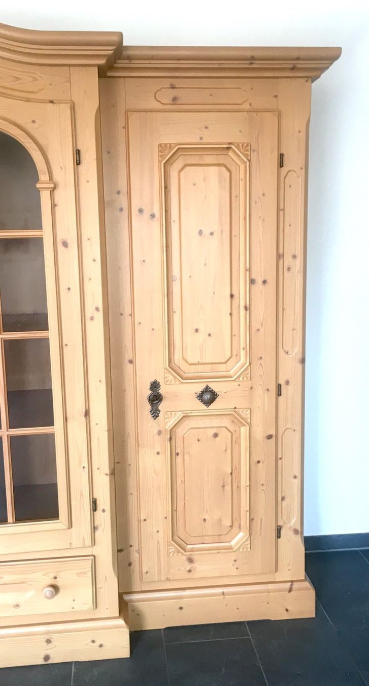 Voglauer Armadi: Wohnzimmer-Schrank mit Innenbeleuchtung - Voglauer – Usato da Rafz venduto da Flabadip 5