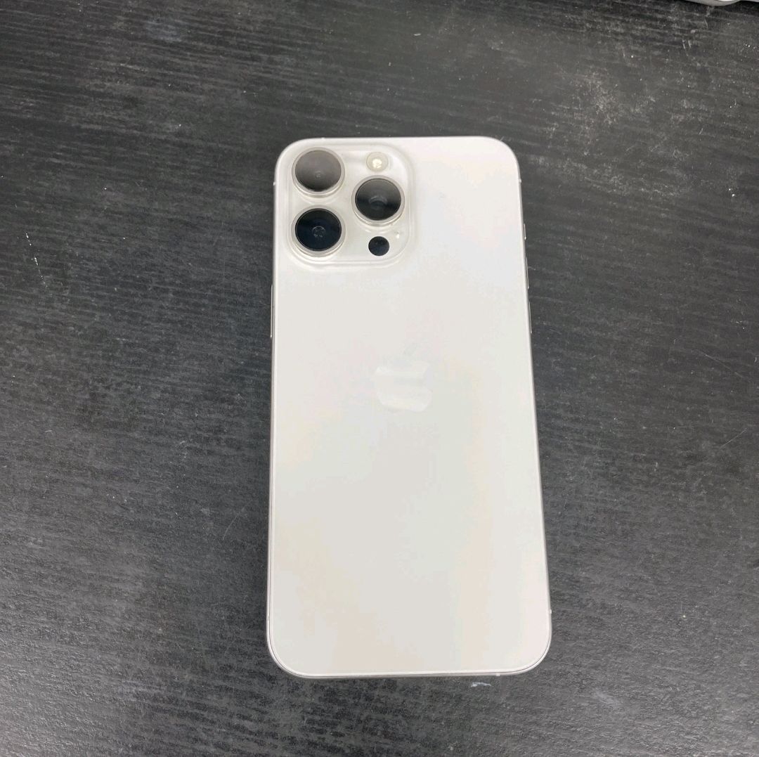 Apple Telefoni cellulari / Smartphones: iPhone 15 Pro Max 512Gb NEU Titan – Nuovo e nell'imballaggio originale da Aarburg venduto da kor_zmw5 1