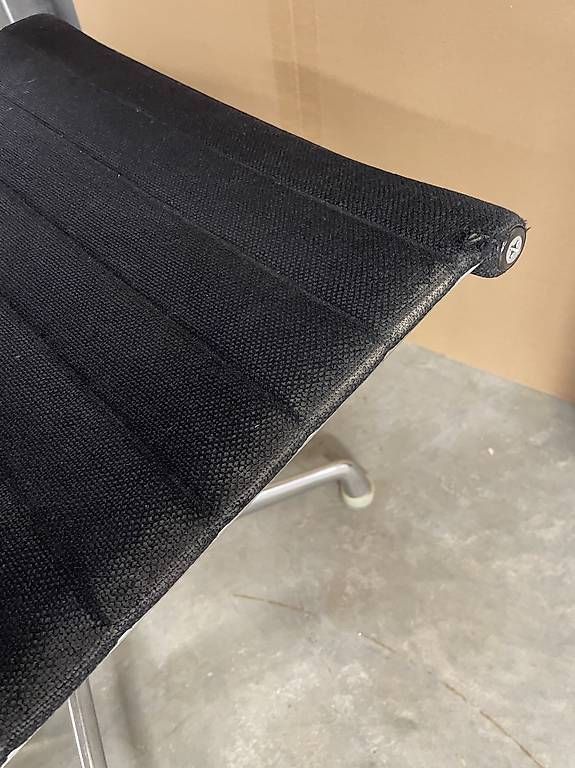 Eames Sedie: Vitra AluChair Hopsack – Usato da Regensdorf venduto da OfficeExperts 2