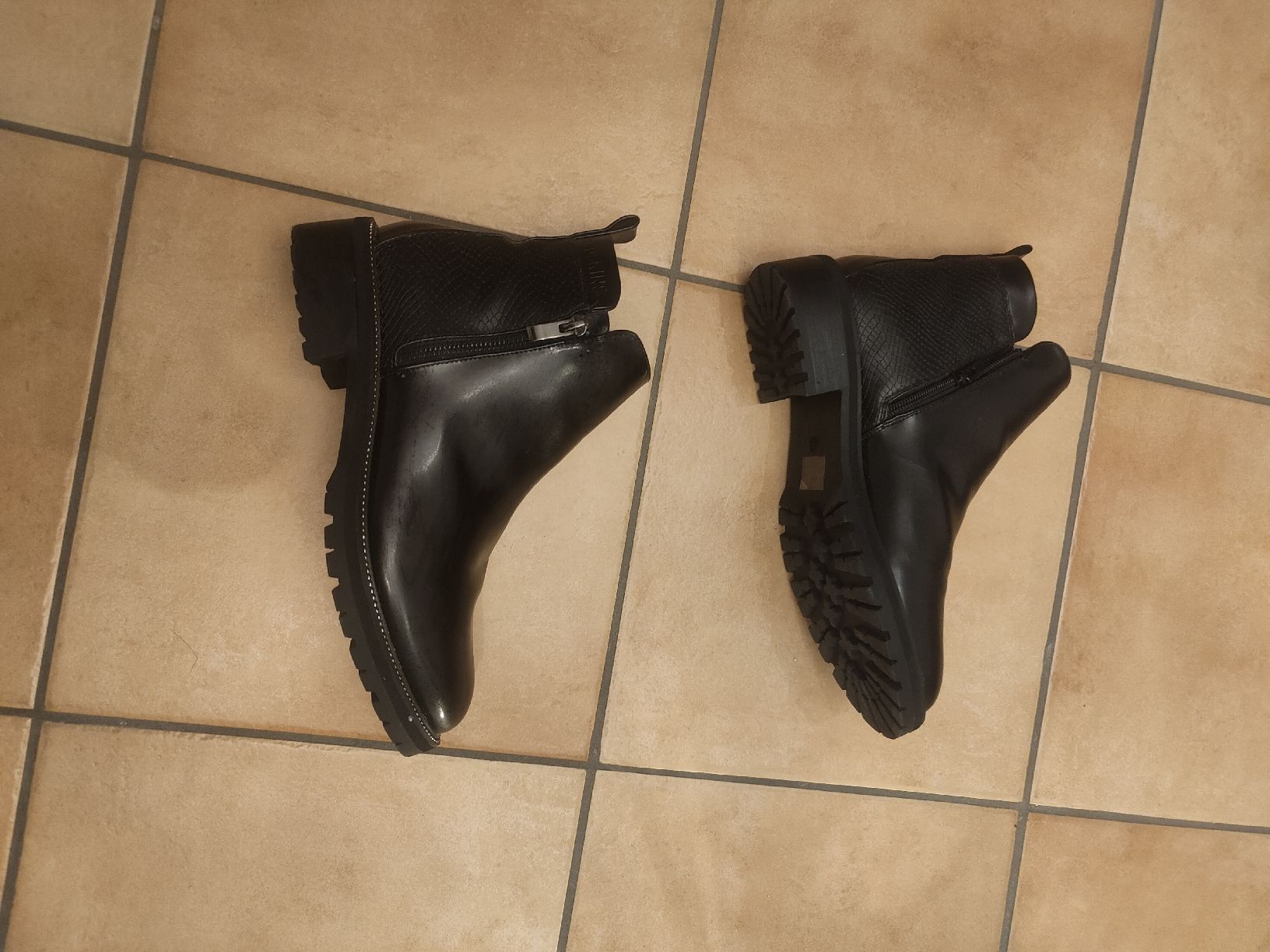 Damenschuhe: bottine – Neu (gemäss Beschreibung) aus Fribourg von cbu_q7ck 1