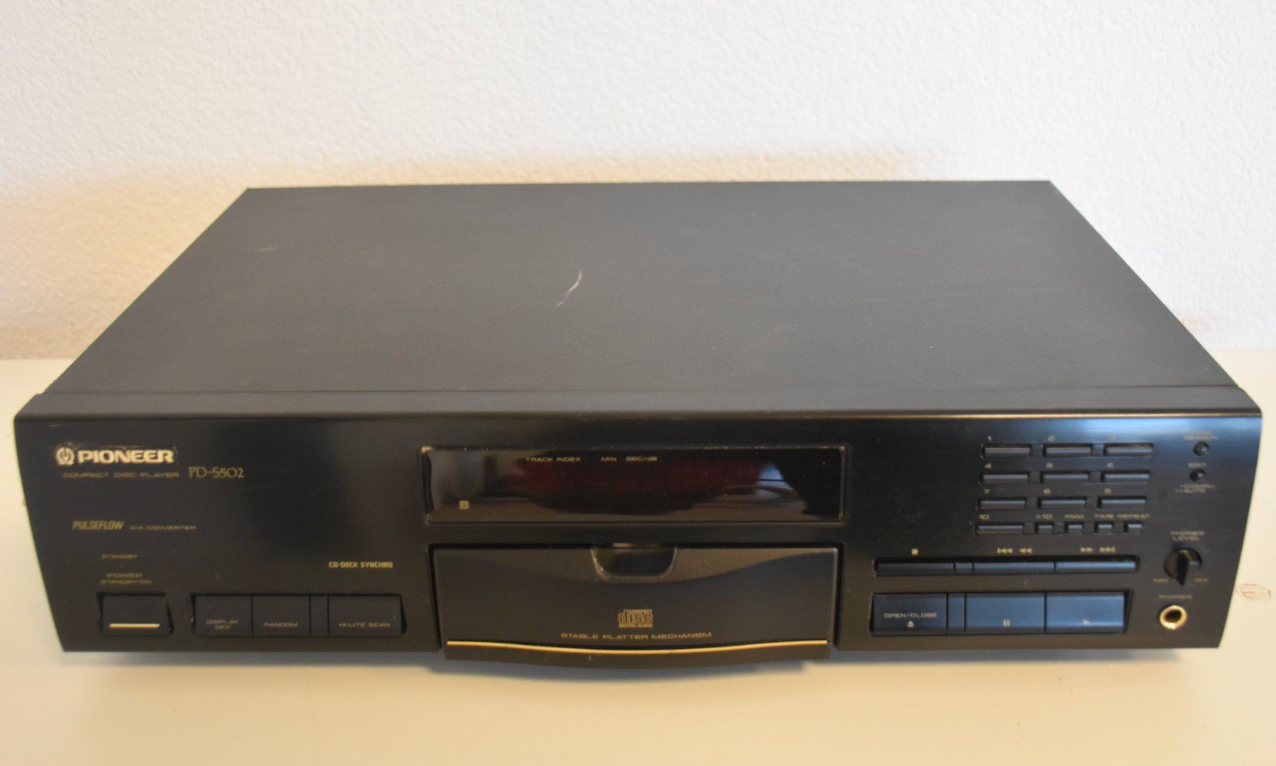 Pioneer Audio- & Mediensysteme: Lecteur CD PIONEER PD-S502 – Defekt aus Fribourg von Maiko0