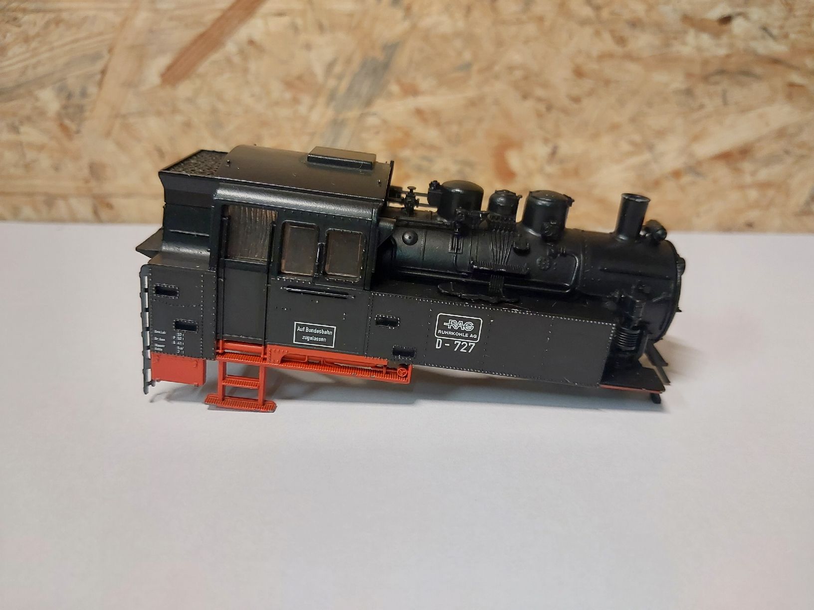 Märklin Modellini di ferrovie: Märklin Gehäuse von BR 80 – Usato da Lenk im Simmental venduto da stefanmi 3