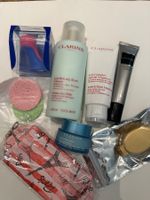 Lot de produits Clarins: soins visage et accessoires!
