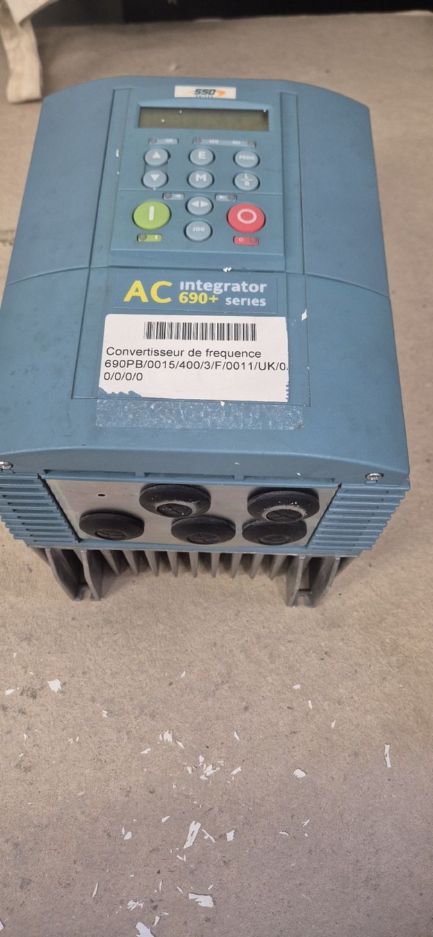 Convertitori: convertisseur de fréquence 3ph - 1,5 kW – Nuovo (secondo la descrizione) da Berlens venduto da ETE68 4