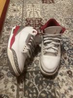 Baskets Nike Jordan 3 Retro blanc rouge taille 41