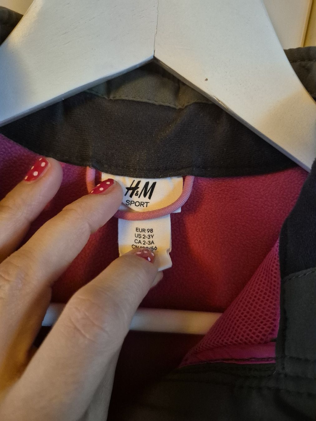 H&M Giacche & Cappotti: Softshell Jacke Mädchen 98 – Usato da Wynigen venduto da La_Talpa 5