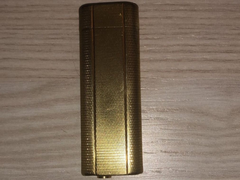 Cartier Accendini: Vends Briquet Cartier Plaqué Or – Difettoso da Corpataux venduto da pfi_27t6
