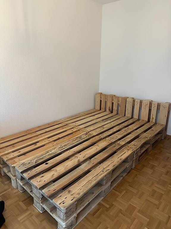 Betten: Palettenbett – Gebraucht aus Basel von dzs_gjy7