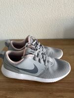 Nike Golfschuh Damen Roshe Gr.37.5/US 6.5