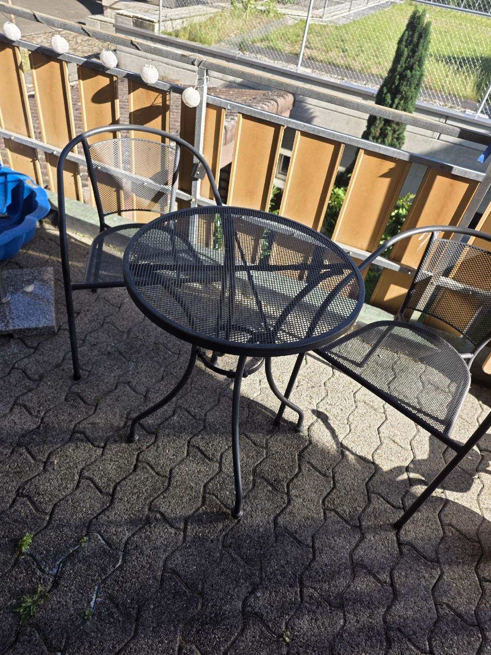 Tischset: Balkon Tisch mit Stühlen – Gebraucht aus Schönenwerd von vil_5vkk 1