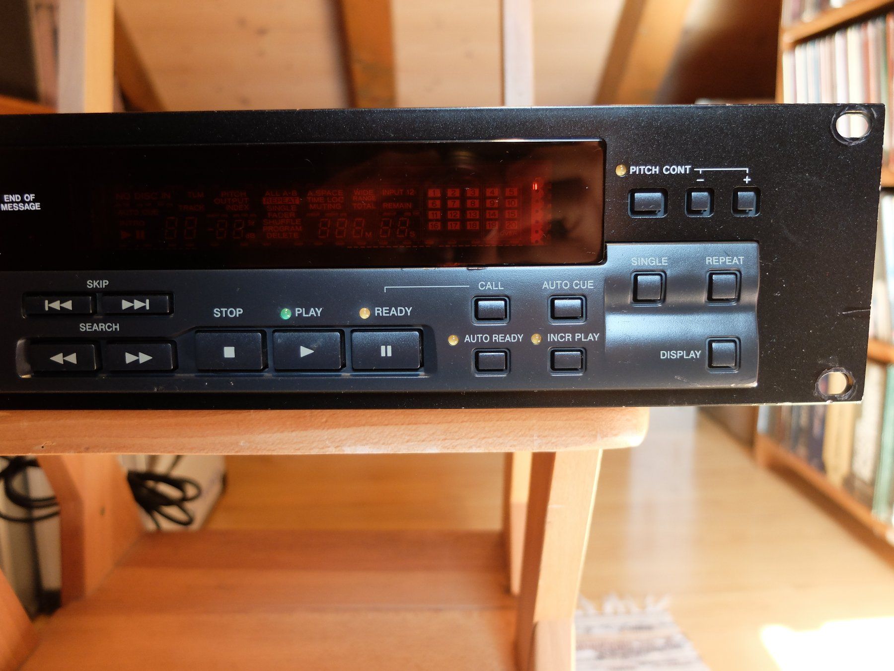 Tascam Lettore multimediale & Streamer: TASCAM CD 450 Professioneller CD Spieler – Usato da Greppen venduto da Fuerstigor 2
