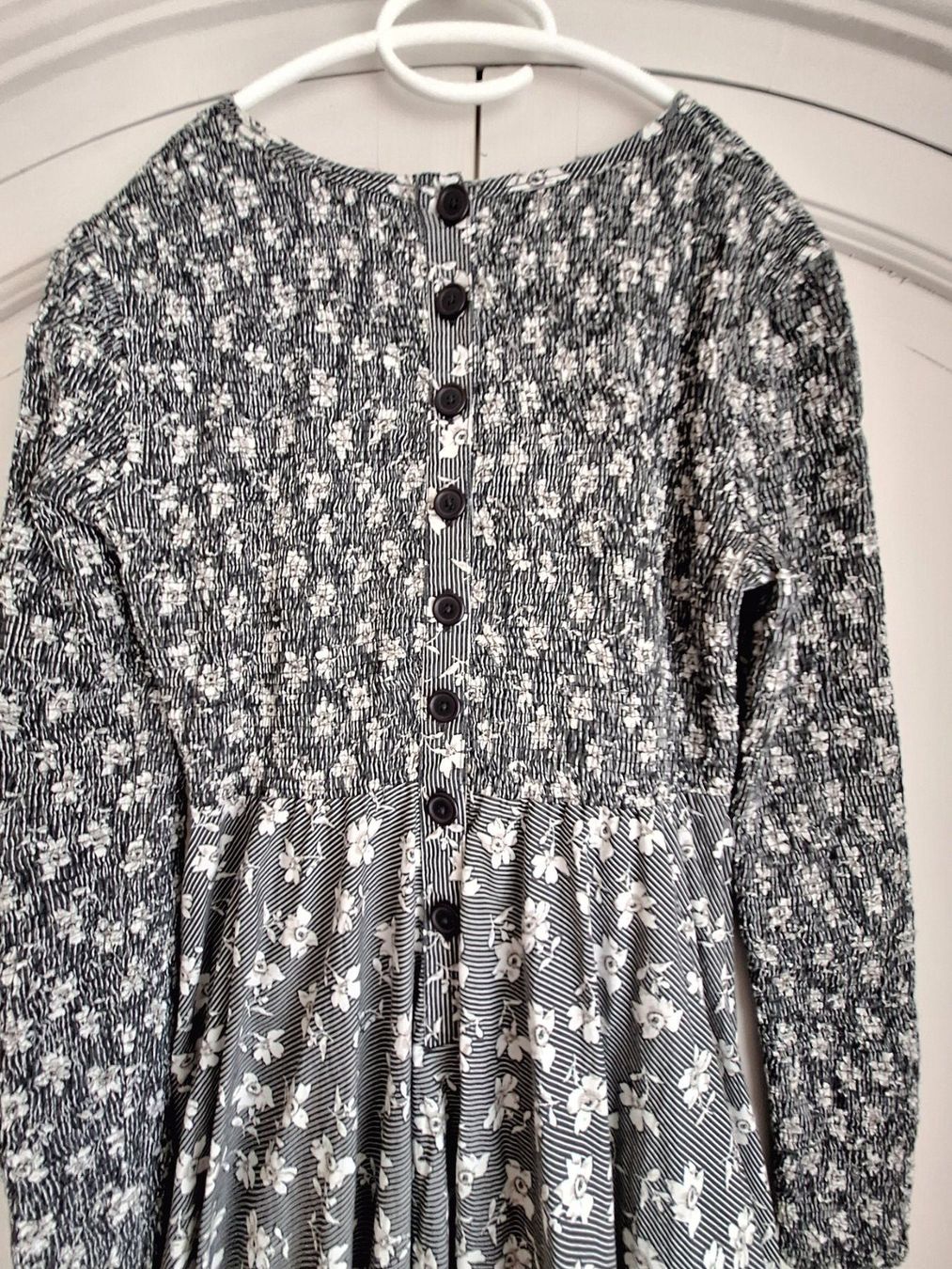 Ewa I Walla Vestiti: Kleid Ewa i Walla schwarz/weiss Gr. S – Usato da Erlenbach ZH venduto da Sondeiwendiz 6