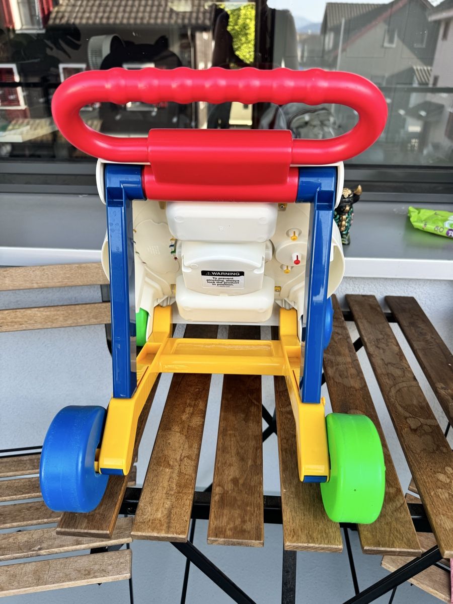 Fisher-Price Giocattoli: Fisher-Price Walker good condition multicolor – Usato da Baar venduto da Salome_Zbinden 2