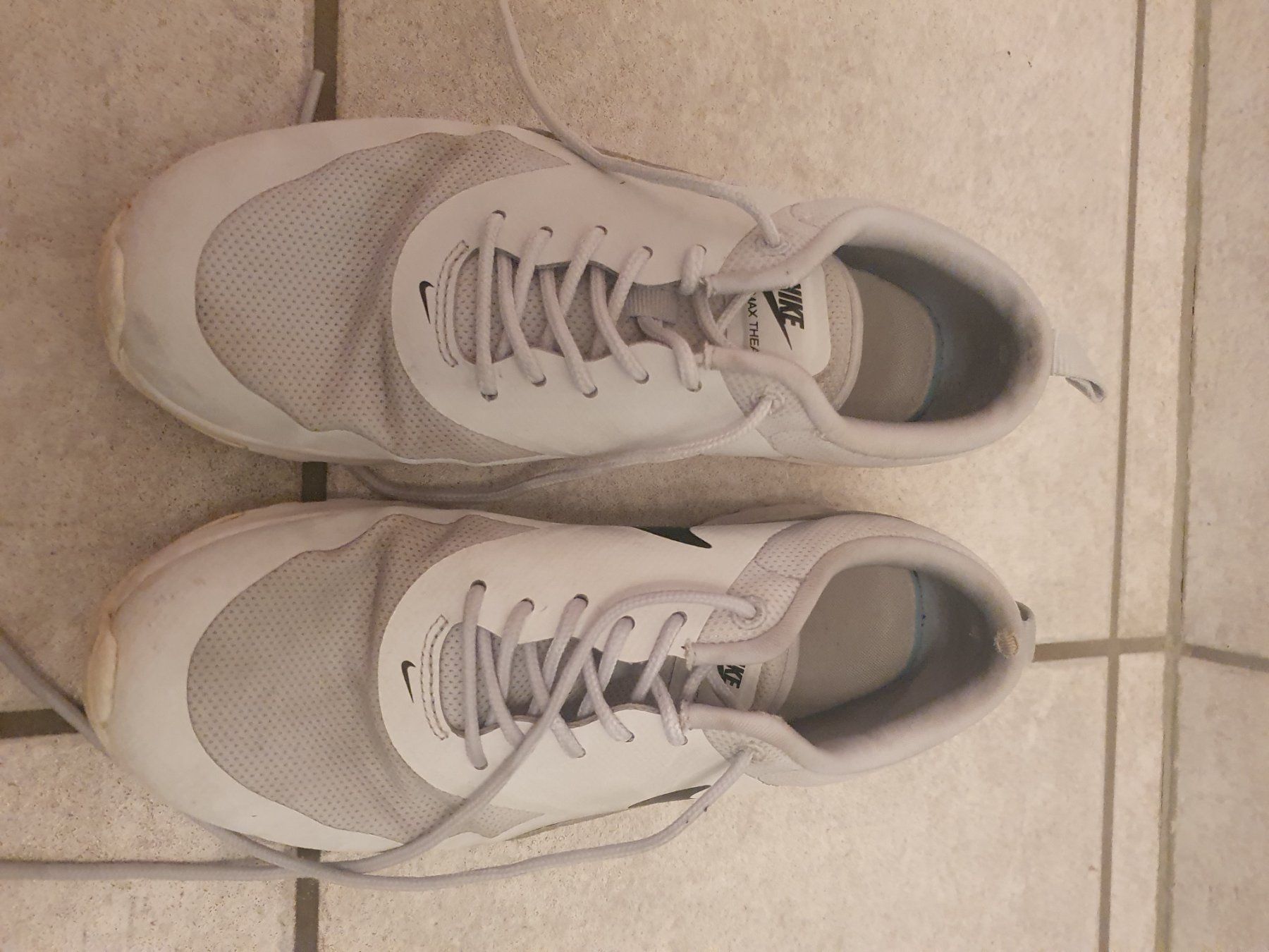 Nike Scarpe da donna: Sneakers Nike – Usato da Moosseedorf venduto da Sonnenschein.. 1