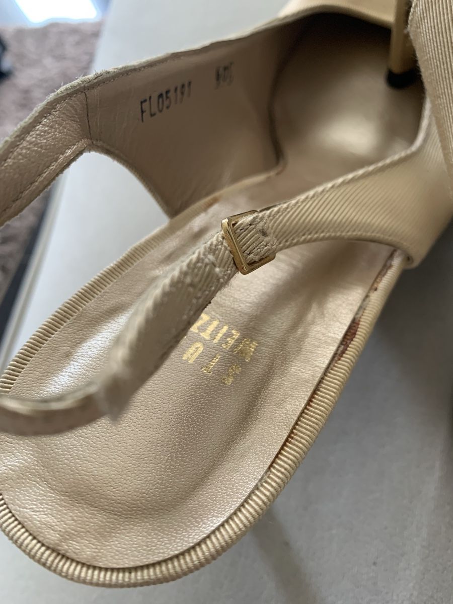 Stuart Weitzman Scarpe da donna: Stuart Weitzman Schuhe  – Usato da Bergdietikon venduto da zor_856j 4