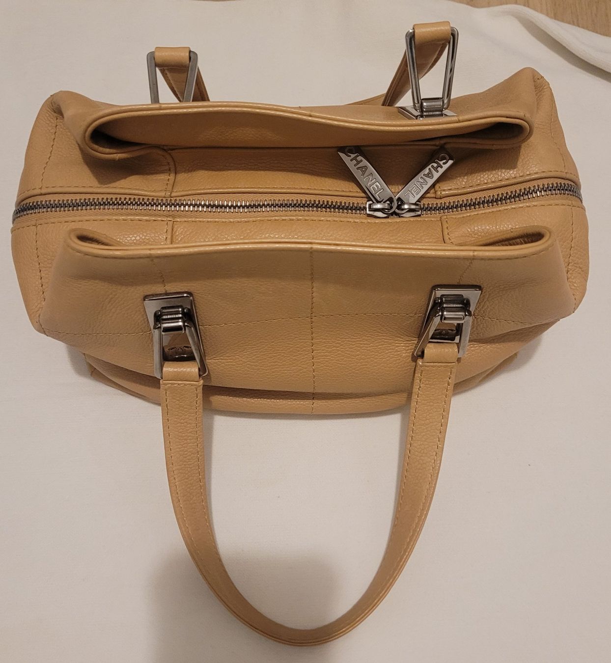 Chanel Borse da donna: Chanel sac à main chocobar en cuir – Usato da St-Sulpice VD venduto da Piggy03 2