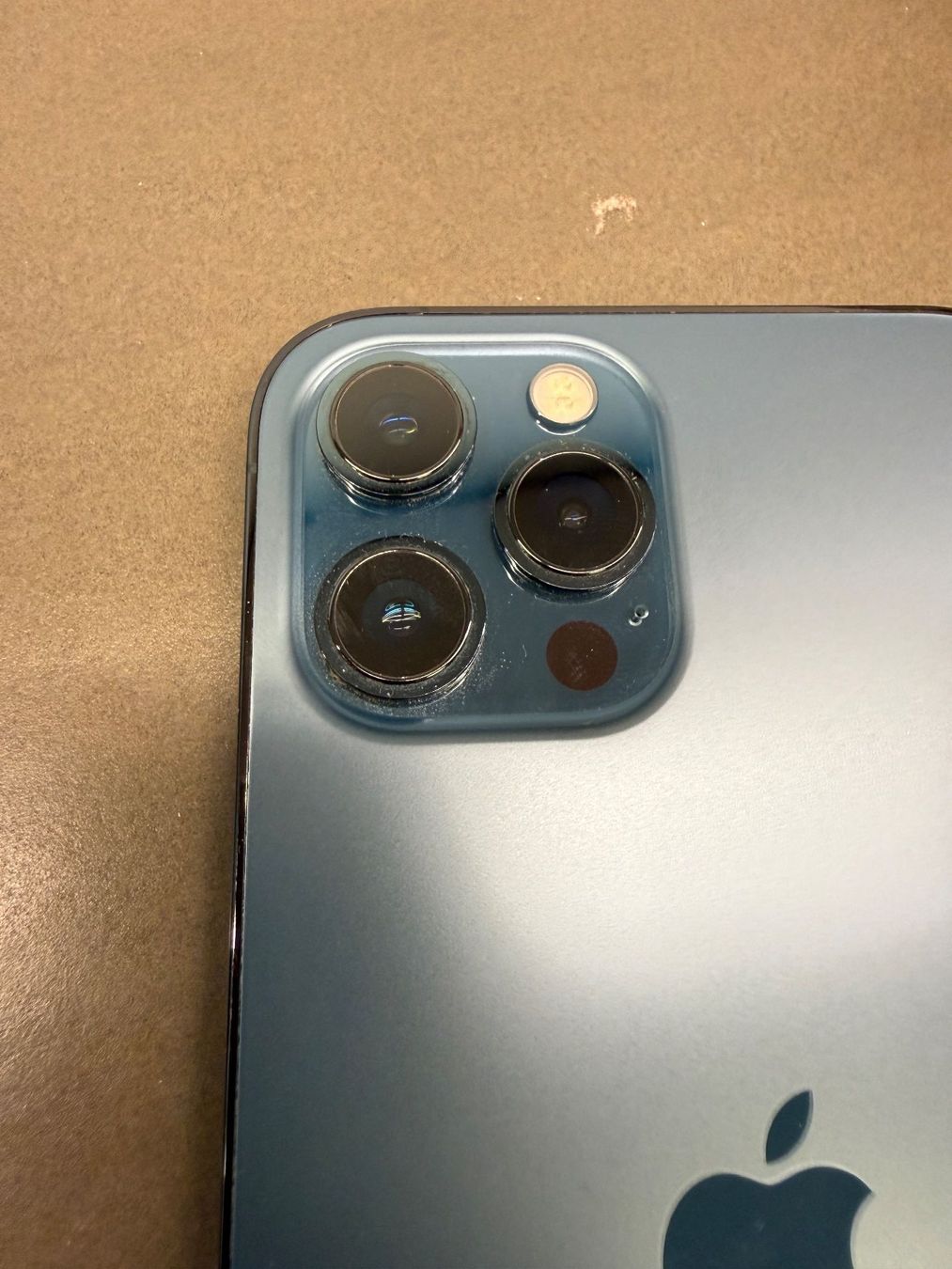 Apple Handys / Smartphones: iPhone 12 Pro Max – Gebraucht aus Geroldswil von beni.esposito 2