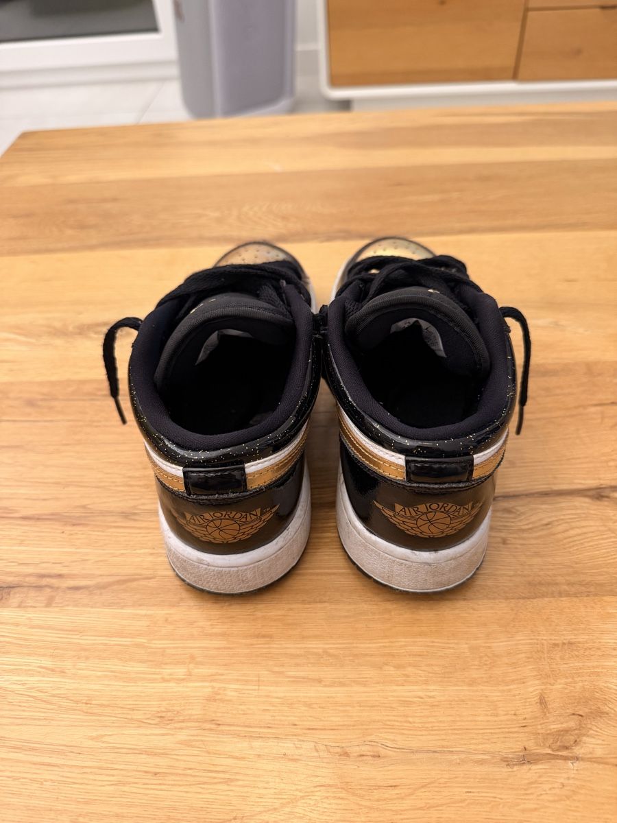 Scarpe da uomo: Baskets Air Jordan noir or taille 36.5  – Usato da Bellevue venduto da dol_dfm2 2