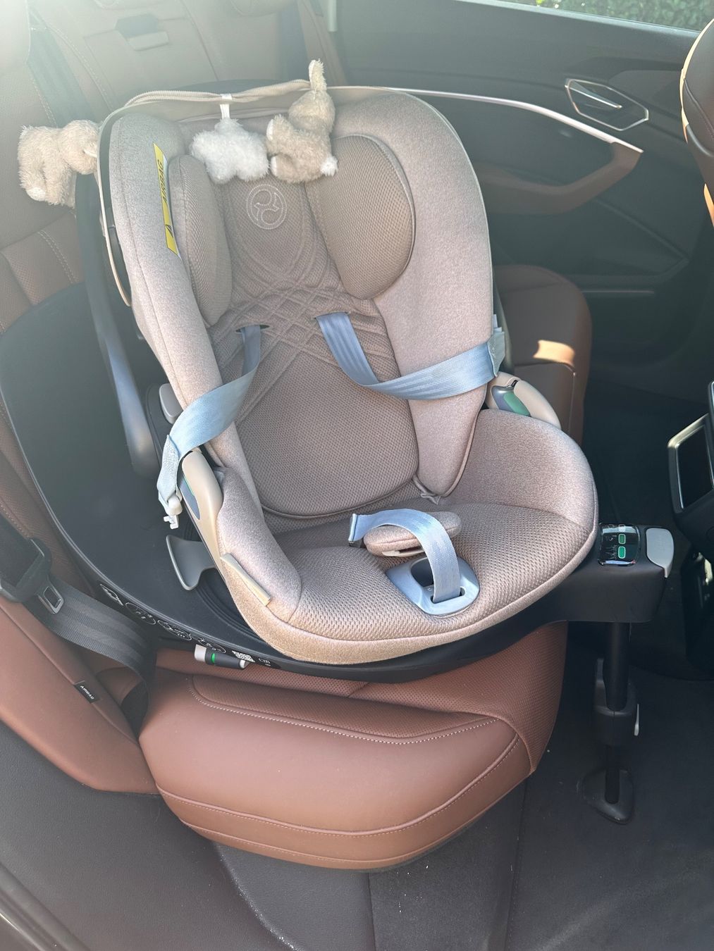 Cybex Seggiolini per auto: Cloud T i-Size + Base T (CYBEX Platinum) – Usato da Eggenwil venduto da Valetilda 6