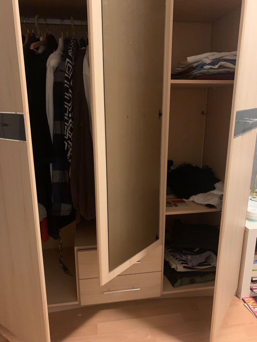 Armadi: Kleiderschrank – Usato da Kloten venduto da Slavi5 2
