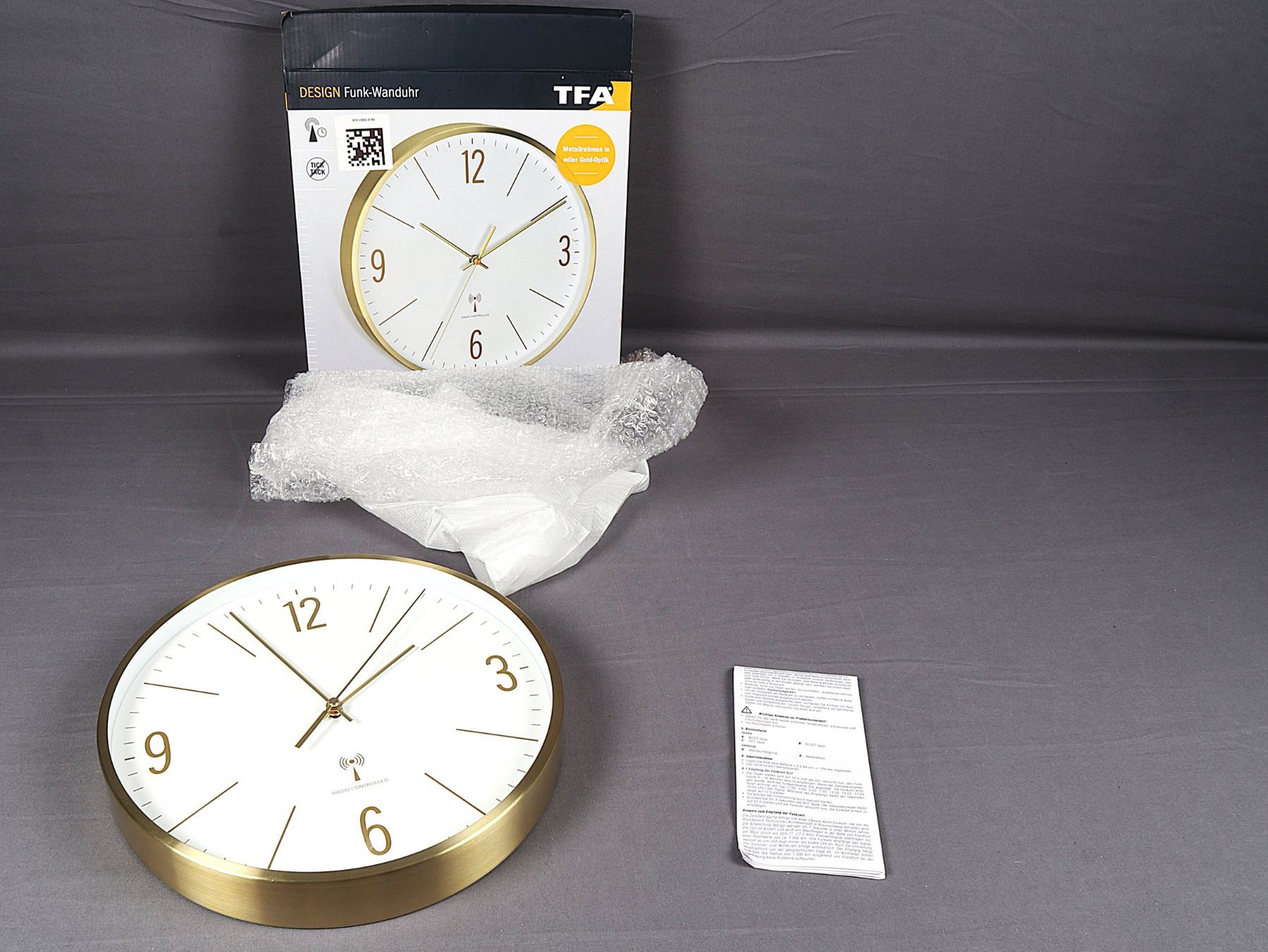 Orologi: TFA Design Funk-Wanduhr – Nuovo (secondo la descrizione) da Steinen venduto da Restwert_Steinen