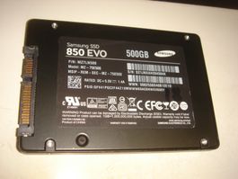 1 stück 500gb ssd. Samsung 850 evo. Getestet. Siehe Details
