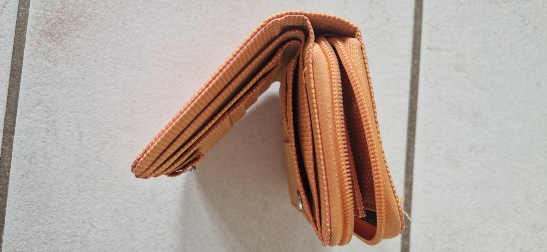 Mandarina Duck Portafogli: Mandarine Duck MD20 S purse Mango – Usato da Altendorf venduto da ER8852 4