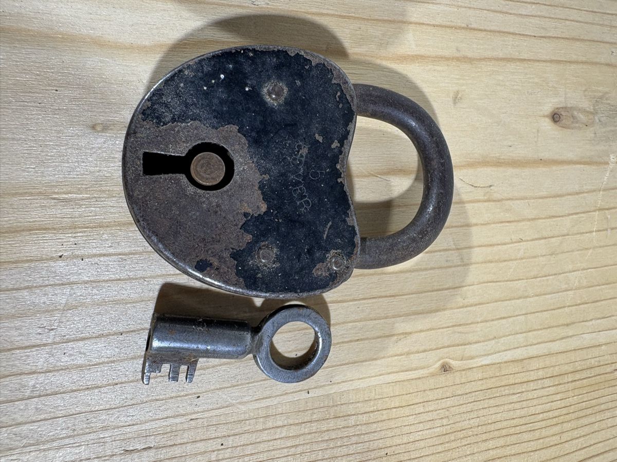 Lucchetti: Antike Schlösser-Set: 2 seltene Vorhängeschlösser! – Usato da Steffisburg venduto da pet_2d5t 4