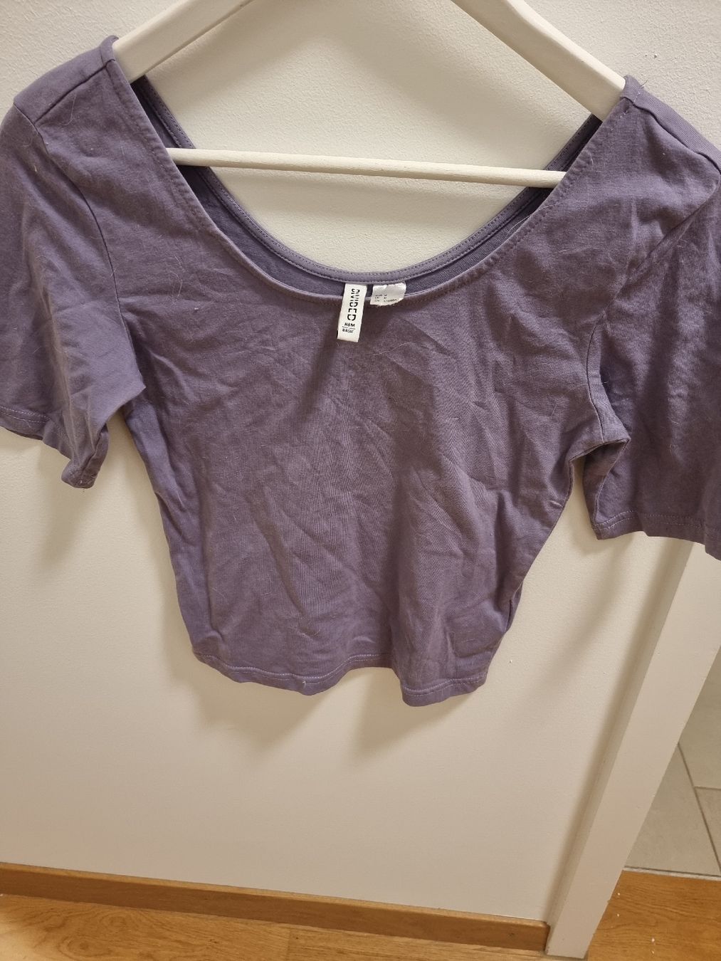 H&M T-shirt: Shirt Lila – Usato da Altstätten SG venduto da melii._.98
