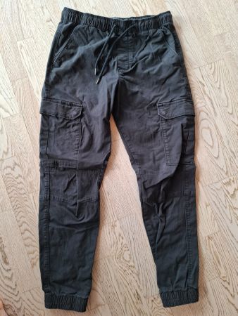 Pull&Bear, Cargohose Gr. S, schwarz