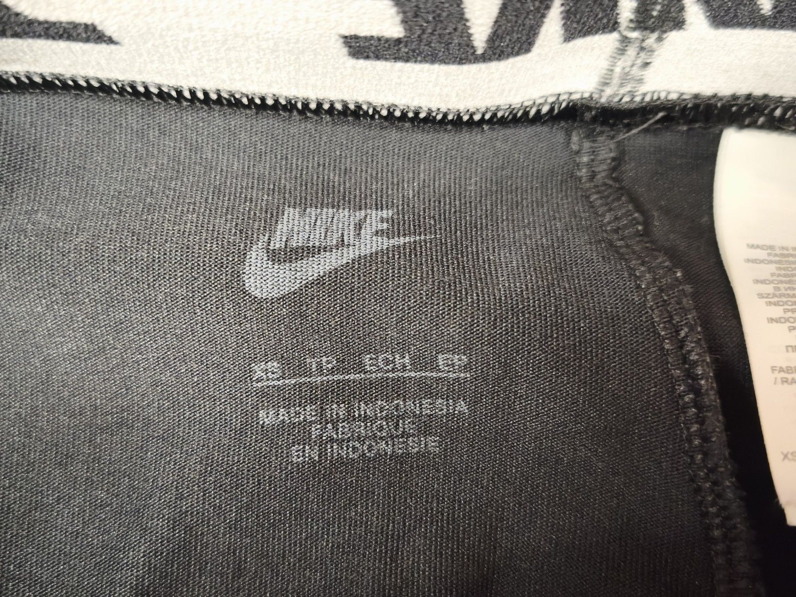Nike Leggings: Nike Leggings schwarz Groesse XS – Usato da Emmetten venduto da SecondhandSiska 2