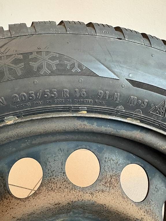 Pneumatici & Ruote complete: Pneu hivers BMW – Usato da Boudevilliers venduto da ale_zcr7 2