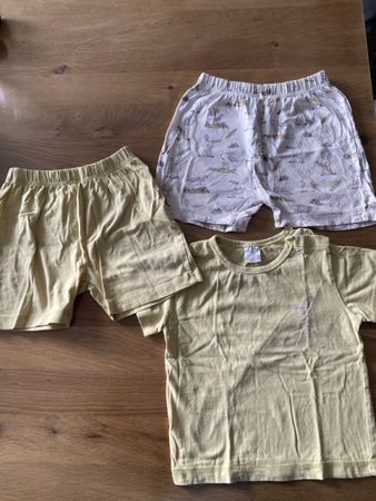Kinder Kleiderset T-Shirt und Shorts gelb Grösse 92
