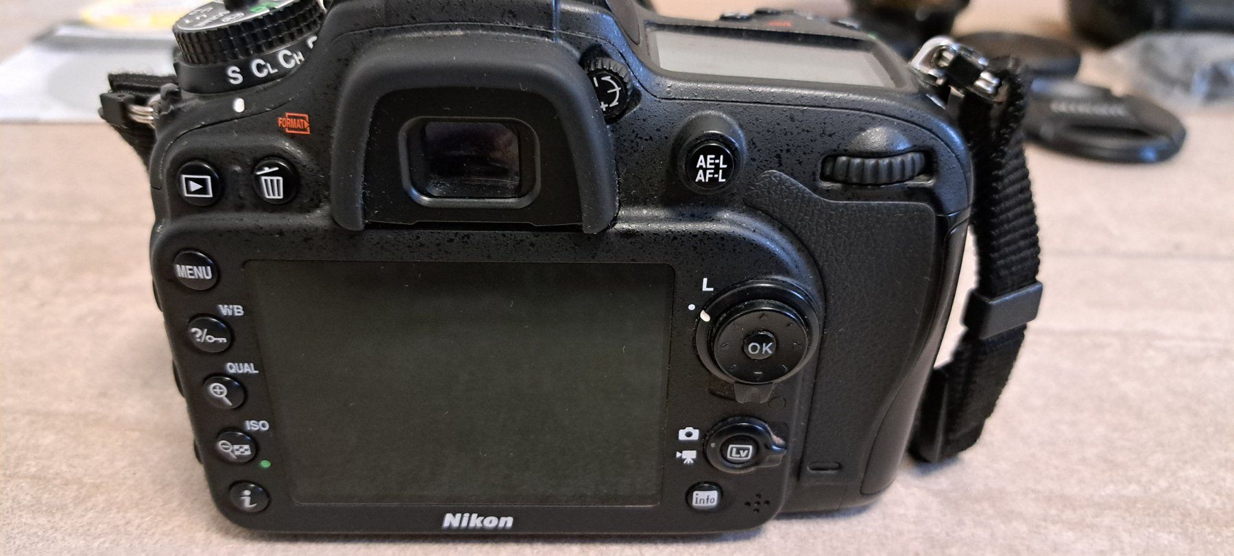 Nikon Kamera: Nikon D7100 Kit Erstbesitz 2 Objektiven & Batteriegriff 29K – Gebraucht aus Bergdietikon von Szhioi 5