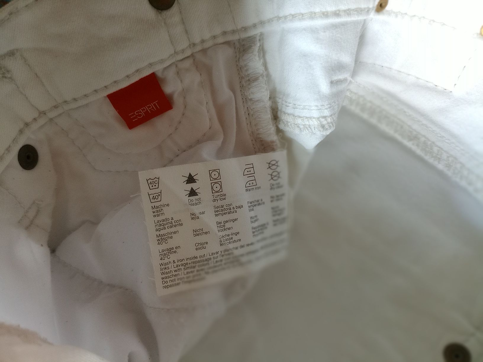 Esprit Pantaloni: Caprihose Esprit – Usato da Disentis-Muster venduto da Bix03 2