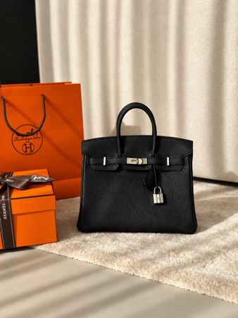 Hermès Birkin 25 in Schwarz/ Togo Leder/ Palladium Hardware