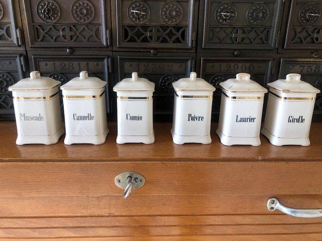 Contenitori & Simili: 6 petits pot à épices Villeroy et Boch – Usato da Chézard St Martin venduto da schmitt